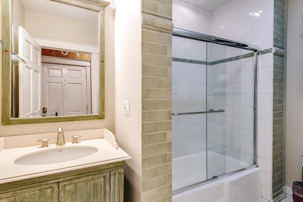 芝加哥Historic And Unique Brownstone In Gold Coast - Downtown - 3公寓 外观 照片