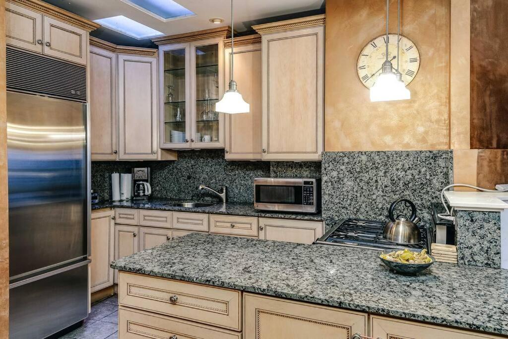 芝加哥Historic And Unique Brownstone In Gold Coast - Downtown - 3公寓 外观 照片